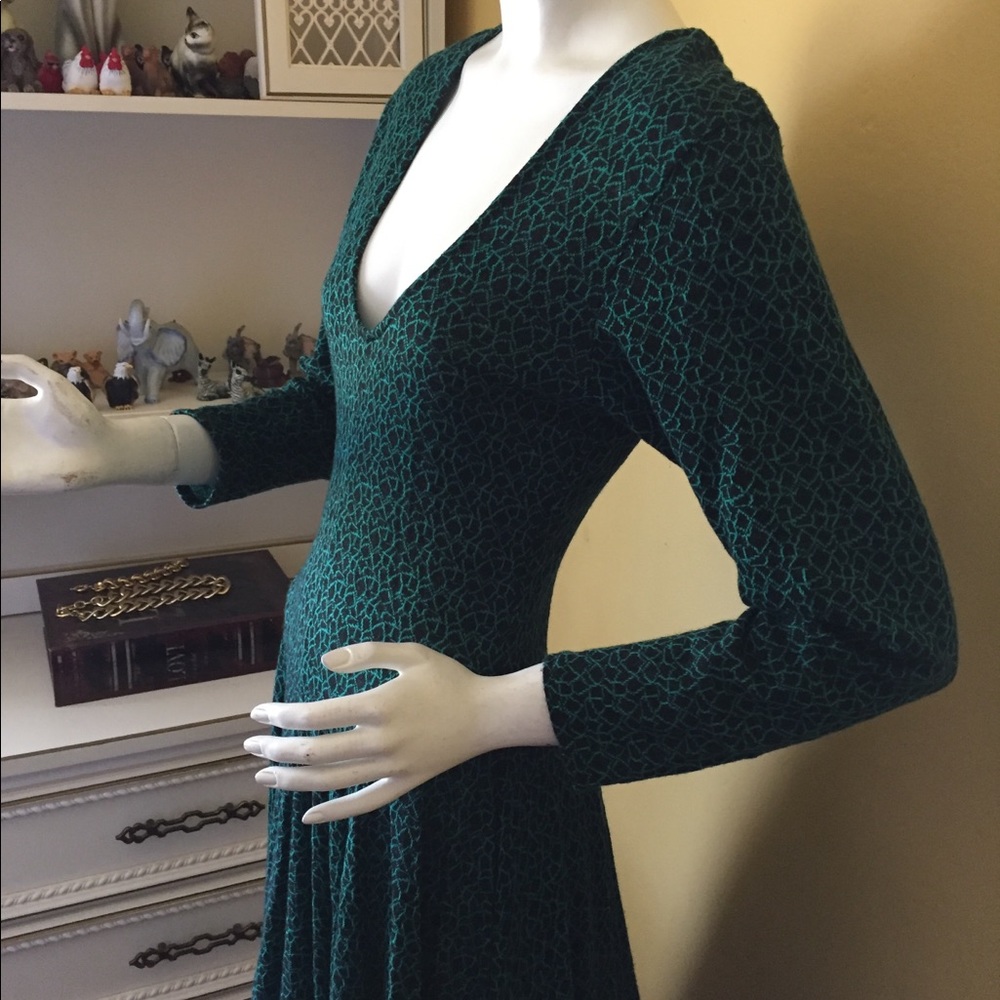 Vintage Alison Peters Green and black dress. - Picture 6 of 7